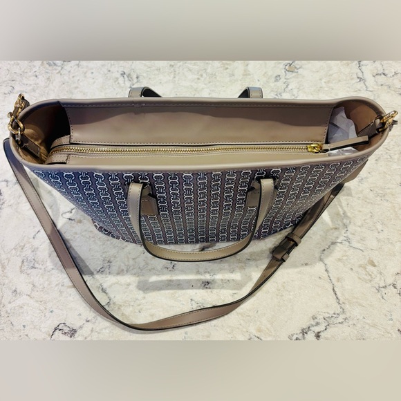 Tory Burch Gemini Link Canvas Tote Navy Stripe Crossbody Strap |Neutral Jacquard - Picture 4 of 8